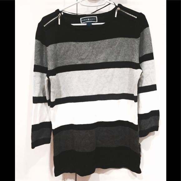 Karen Scott Sweaters - ❗️SOLD❗️ Karen Scott B&W stripes sweater